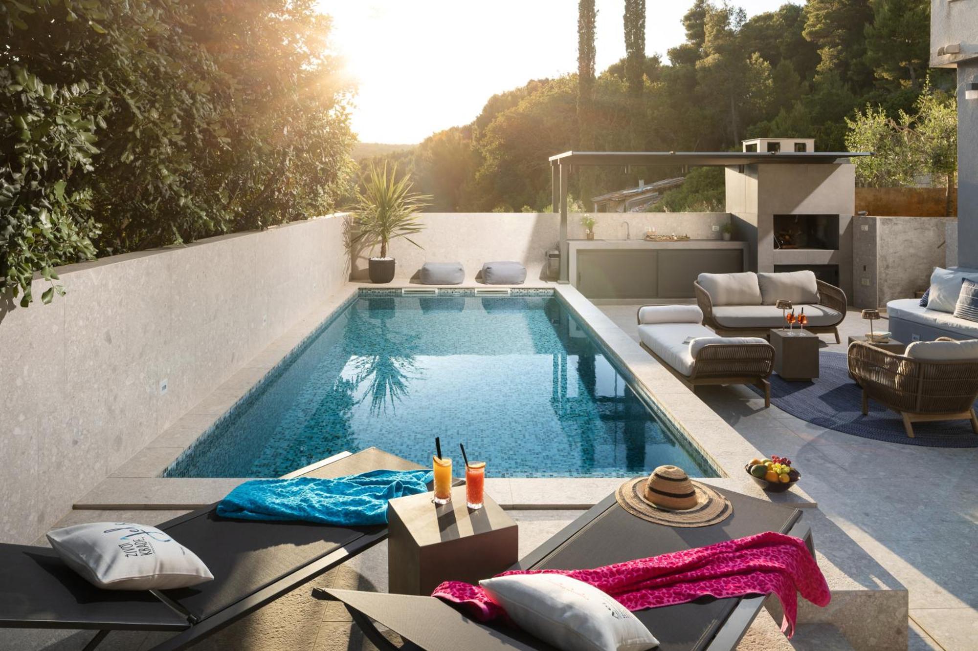 ילסה Apartments Belic With Pool מראה חיצוני תמונה