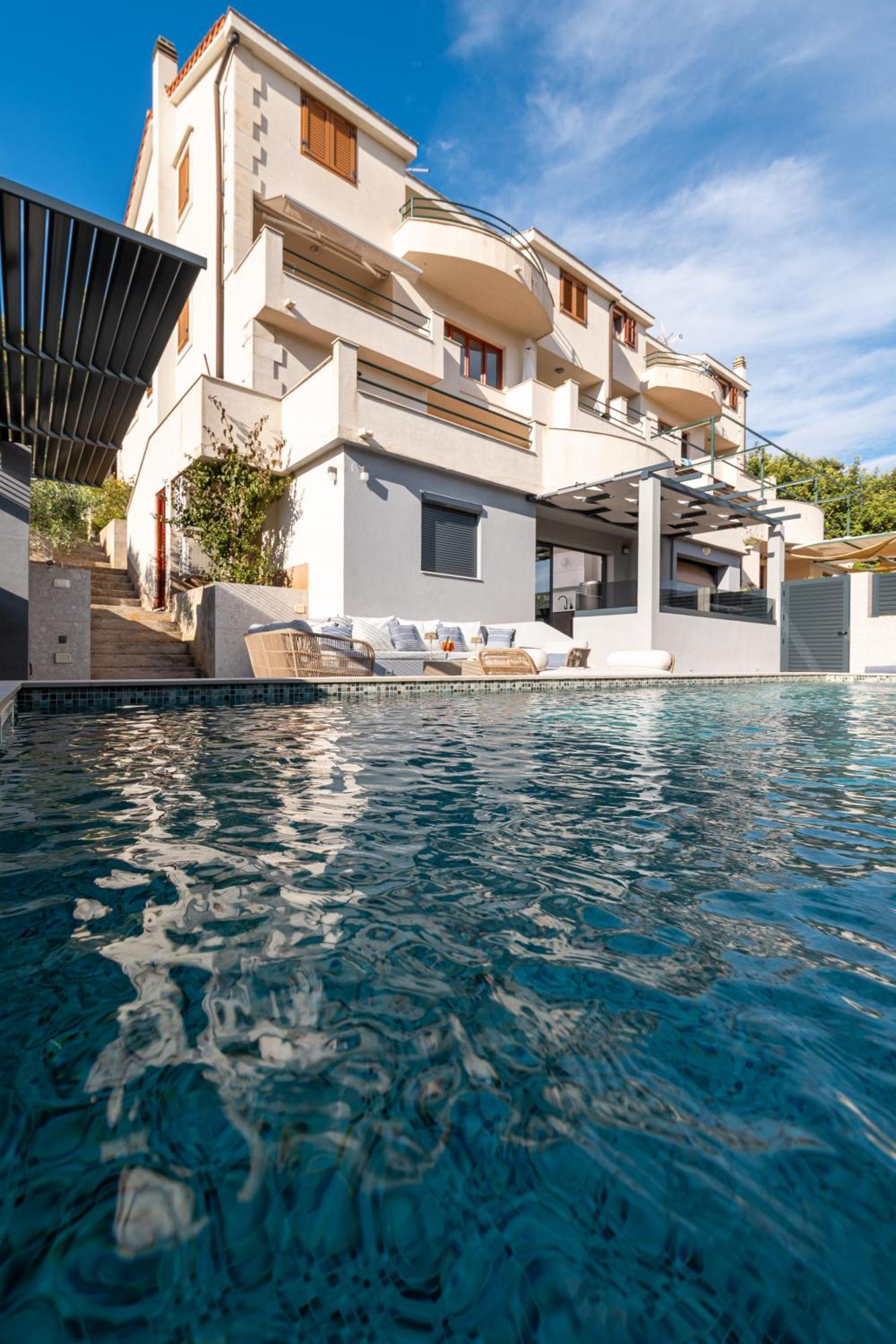 ילסה Apartments Belic With Pool מראה חיצוני תמונה