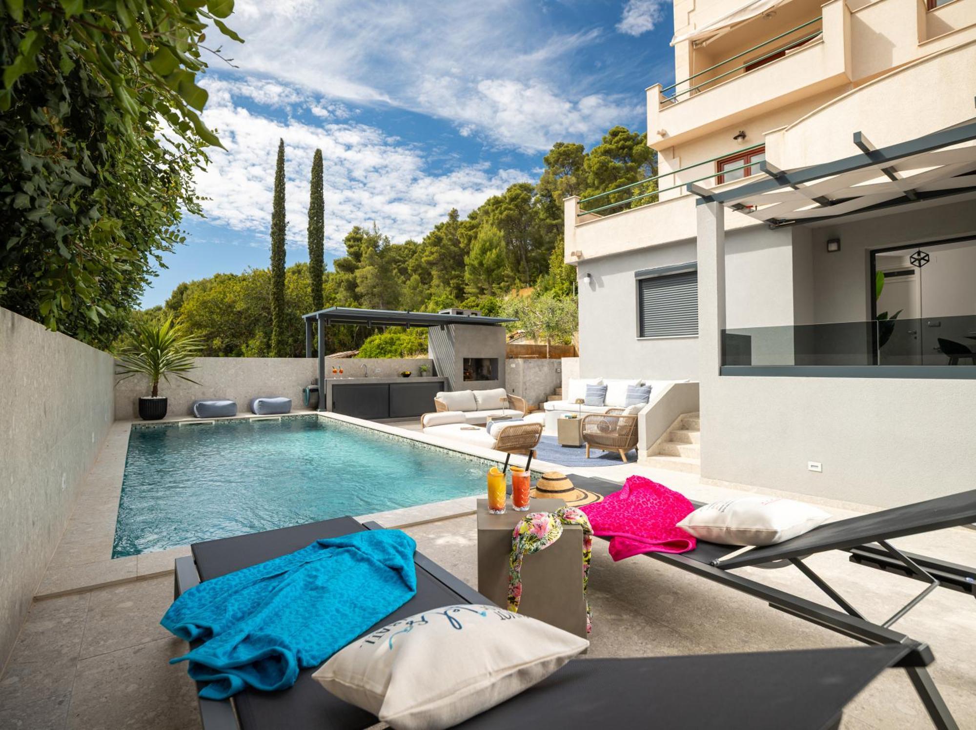 ילסה Apartments Belic With Pool מראה חיצוני תמונה