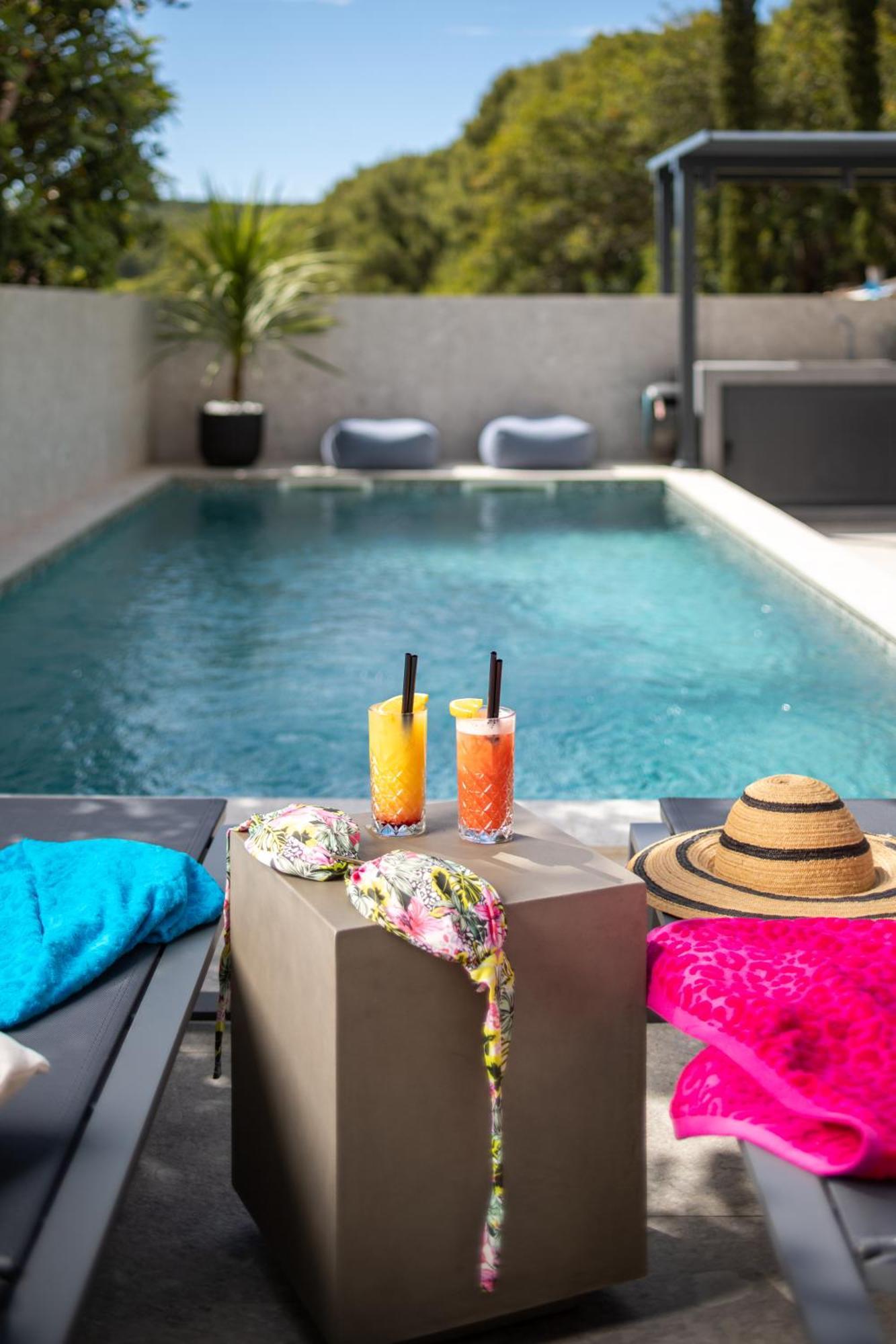 ילסה Apartments Belic With Pool מראה חיצוני תמונה